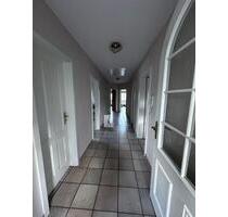 4 Zimmer Wohnung mit 2 Bad - 950,00 EUR Kaltmiete, in Bischoffen (PLZ: 35649)