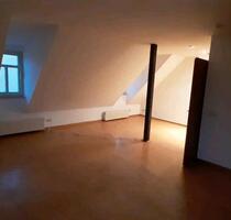 Dachgeschosswohnung in Erfurt-Schmira zu Vermieten