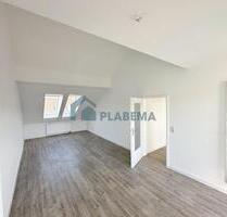 Wird komplett renoviert, Einbauküche, Balkon, 2- Zimmer Wohnung zu vermieten - Neubrandenburg