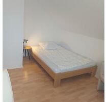 Möbliertes Zimmerin ruhiger Lage - Ditzingen-Hirschlanden - Gerlingen