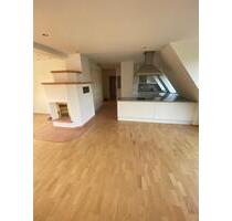 Wunderschöne 3 Zimmer Maisonettewohnung mit Kamin in top Lage und - Nürnberg Zerzabelshof