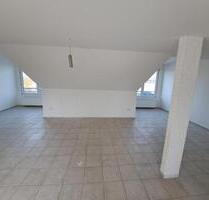 Renovierte 4,5-Zimmer Dachgeschosswohnung + SP in Recklinghausen
