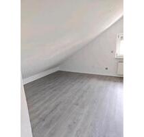 Ab Sofort 2 Zimmer Wohnung DG zu vermieten - Bad Schönborn