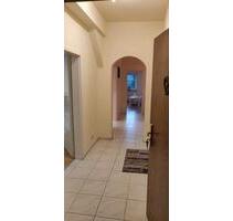 Dachgeschoss 80m², 3 Zimmer + Küche - Gelnhausen