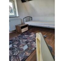 Kleines WG-Zimmer zu vermieten - 400,00 EUR Kaltmiete, ca.  10,00 m² in Frankfurt am Main (PLZ: 60386) Fechenheim