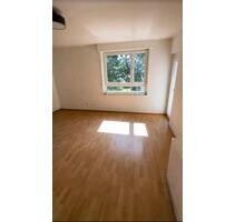 Helle 2-Zimmer Wohnung mit Balkon und Einbauküche in Kehl