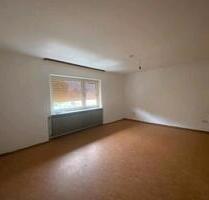 Wohnung 5 Zimmer 2 bad - 900,00 EUR Kaltmiete, ca.  130,00 m² in Hungen (PLZ: 35410)