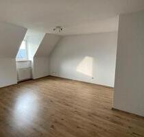 3zimmer EBK Bad Dachgeschoss - 790,00 EUR Kaltmiete, in Wetzlar (PLZ: 35576) Altenberger Straße