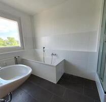 **JETZT EINZIEHEN**3-Zimmer-Wohnung Tageslichtbad Dusche+Wanne 4.OG Balkon ab sofort - Leipzig West