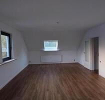 Helle 2 Zimmer Dachgeschoss Wohnung - Wuppertal Gemarkung Nächstebreck