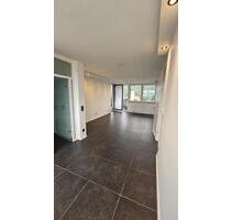 Helle 4-Zimmer mit Loggia, Einbauküche in 46397 Bocholt - Bergheim Ahe