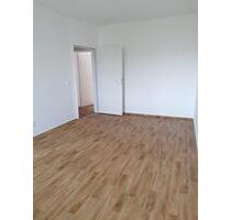 2-Zimmer Wohning mit Einbauküche und Balkon. Zentrum - Brandenburg an der Havel
