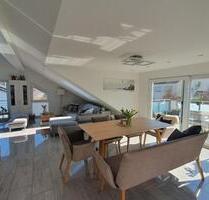 Moderne, sehr helle 3,5-Zimmer Dachgeschoss-Wohnung in Marbach - Marbach am Neckar