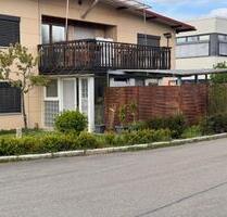Große 4 Zimmer Wohnung mit Wintergarten undPergola in Frickenhaus - Frickenhausen