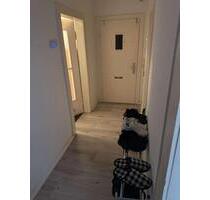 Möbliertes WG-Zimmer in 3-Z-Wohnung - Nur für 2 Monaten-Bis 1.Mai - Hannover Herrenhausen-Stöcken