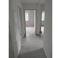 neu renovierte 3-Zimmer DG - 480,00 EUR Kaltmiete, ca.  70,00 m² in Beckum (PLZ: 59269)