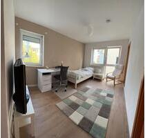 Für StudentenPraktikanten: Attraktives Zimmer mit Ankleide - Leonberg