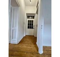 Wunderschöne, kernsanierte, WG-geeignete 4 Zi.-Altbau-Whg. m. Einbauküche zentral in Friedrichstadt! - Düsseldorf Stadtbezirk 3