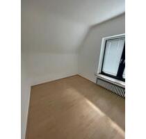 Zentrale 2.5 Zimmer Wohnung mit Balkon und Einbauküche - Gladbeck