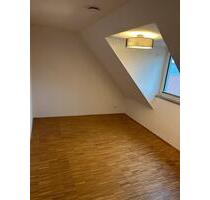 Wunderschöne DG 3 Zimmer Wohnung - sofort beziehbar! - Bergkirchen