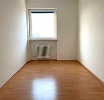 4 Zimmer Wohnung im Hochhaus - 1.871,00 EUR Kaltmiete, in Langen (Hessen) (PLZ: 63225)