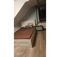 wg zimmer 350 € in Hochheim am Main