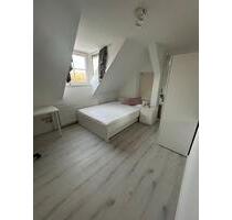 Renoviert, hell, möbliert- WG Zimmer - Lemgo