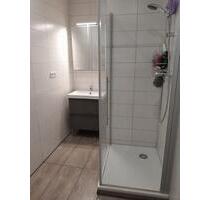 modernes neues WG-Zimmer - 320,00 EUR Kaltmiete, in Veitsbronn (PLZ: 90587)