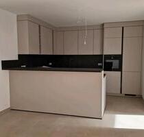 6 Zimmer Wohnung - 1.600,00 EUR Kaltmiete, ca.  206,00 m² in Bad Salzuflen (PLZ: 32108) Ehrsen-Breden
