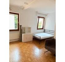 Helle 1 - Zimmer Wohnung in Stuttgart Ost