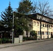 Möbliertes 1 Zimmer-Appartement mit Bad - zentral in Freiburg - Freiburg im Breisgau Betzenhausen