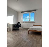 2 Zimmer WohnungenIn Chemnitz - 500,00 EUR Kaltmiete, ca.  60,00 m² in Chemnitz (PLZ: 09111)