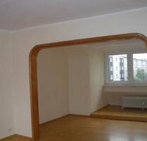 Schöne 2 Zimmer DG - Wohnung - 585,00 EUR Kaltmiete, in Wuppertal (PLZ: 42107) Elberfeld