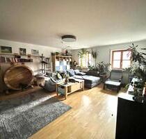 4- Zimmer Wohnung 100 m² als WG zu vermieten. Stadtrand von La. - Kumhausen
