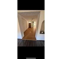 4 Zimmer Wohnung zu Vermieten - 1.300,00 EUR Kaltmiete, ca.  105,00 m² in Elzach (PLZ: 79215)
