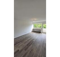 Sehr schöne renoverte 3 Zimmer Wohnung mit Balkon in Oberhausen zu vermieten