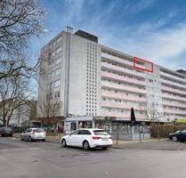 Frisch sanierte 4 Zimmer Wohnung mit Aufzug und Balkon in Mönchengladbach - gerne auch Jobcenter