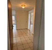 Gemütlich 3 Zimmer Wohnung im Dachgeschoss - Stuttgart Luginsland