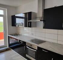 Wunderbare 2 Zimmer Wohnung mit Balkon und EB-Küche - Limbach-Oberfrohna