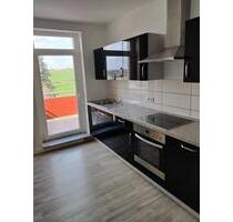 Gemütliche 2 Zimmer Wohnung mit Balkon und EBK am Stadtrand - Limbach-Oberfrohna