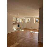 helle, neuwertige 1-Zimmer Wohnung im EG - Glonn