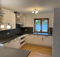 Schöne, helle 4-Zimmer EG Wohnung in Ursensollen