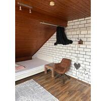 Möblierte Wohnung (1,5-2) Zimmer NÄHE FRANKFURT FLUGHAFEN - Kelsterbach