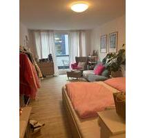 1 Zimmer Wohnung direkt am Zülpicher Platz in Köln