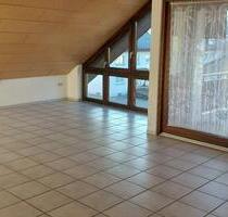 Schöne 3-Zimmer DG-Wohnung nähe Ortsmitte Lauchringen (Garage)