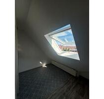 Modernes 1 Zimmer Apartment renoviert mit neuer Küchen -Pantry, Bad und WC neu zu vermieten - Emden Tholenswehr