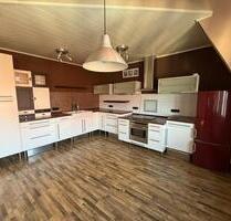 Charmante 4 Zimmer Maisonette mit Einbauküche, 2 Bädern+ Gäste WC - Rheinberg