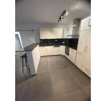 Moderner 2 Zimmer Küche, Bad Balkon Wohnung in Wiesbaden Biebrich - Frankenthal (Pfalz)