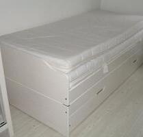 WG-Zimmer zum Vermieten - 325,00 EUR Kaltmiete, ca.  90,00 m² in Abstatt (PLZ: 74232)