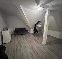 Schöne 3-Zimmer Dachgeschosswohnung - Wermelskirchen